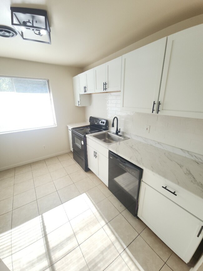 Photo - 9921 Sloane Square Unidad 9957D