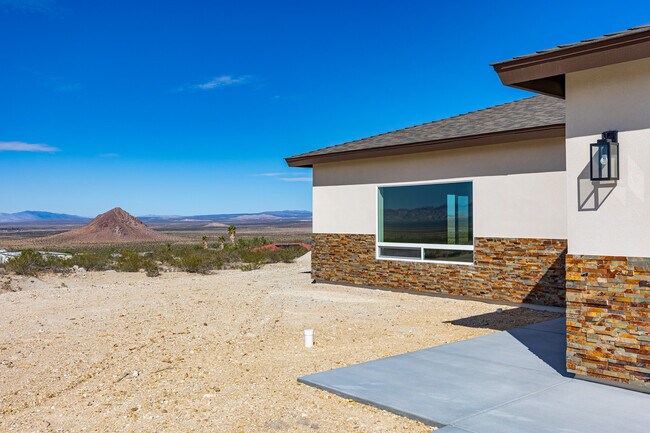Photo - 10096 Glen Rd
