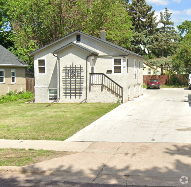 Building Photo - 600 S Western Ave Unit 606 S. Western Avenue Rental