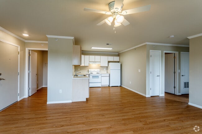 2BR, 1BA - 2.1C