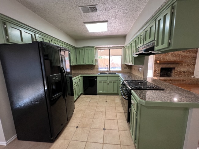 Photo - 6417 Canyon Cir