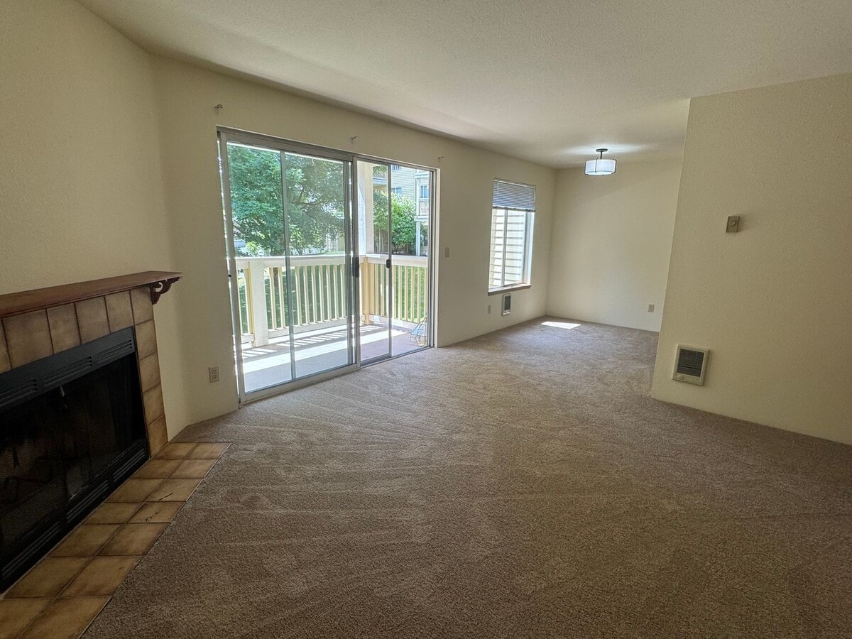 Bridle Estates - Bridle Estates Apartments