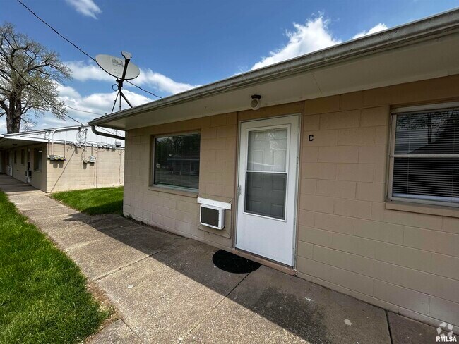 Building Photo - 135 Shadoway Dr Unit C Rental