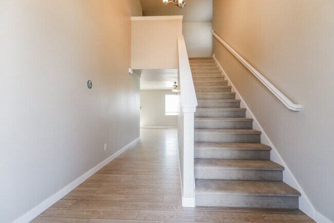 Photo - 1083 W Osprey Dr