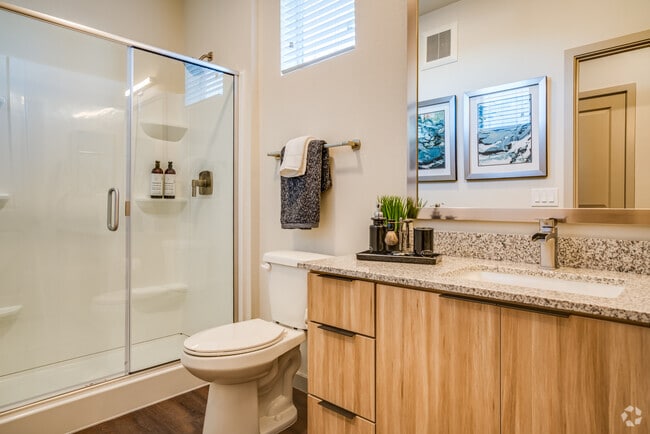 2 BR, 2 BA - 1,048SF