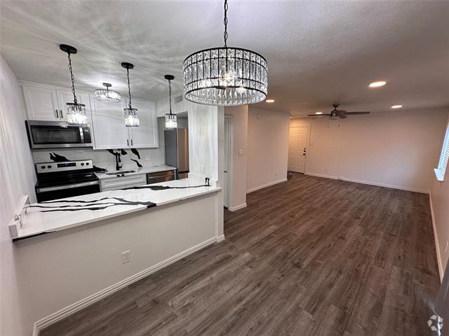 Building Photo - 4011 Cole Ave Unit 111 Rental