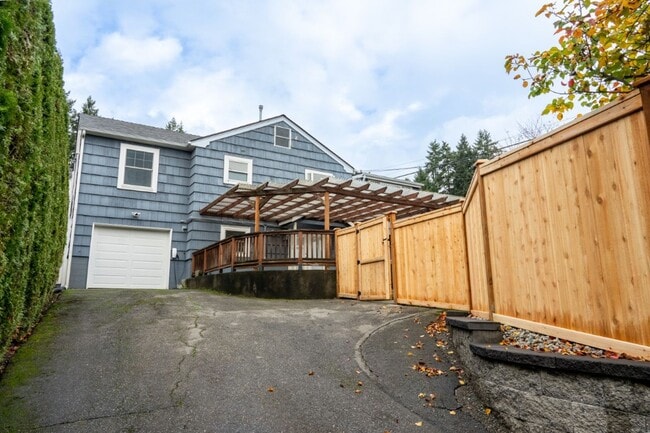 Photo - 4Bd/2.5Ba Seattle House