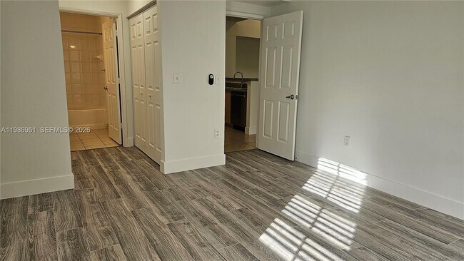 Photo - 8040 N Nob Hill Rd Unit 303