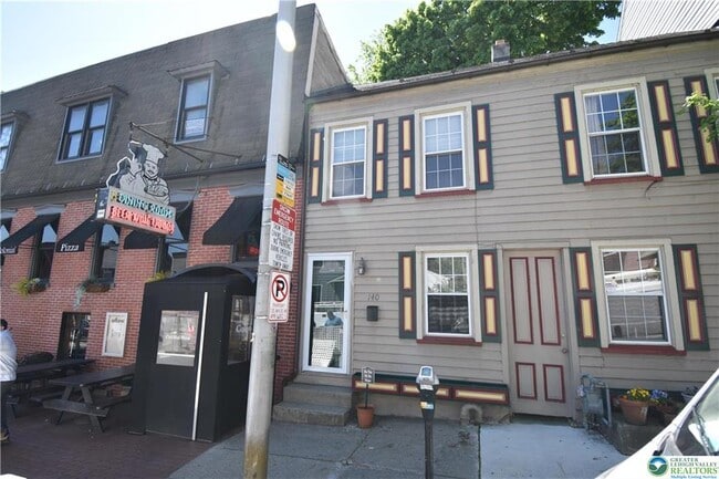 Building Photo - 140 Spring Garden St