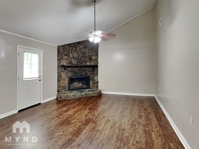 Photo - 2406 Jenwood St