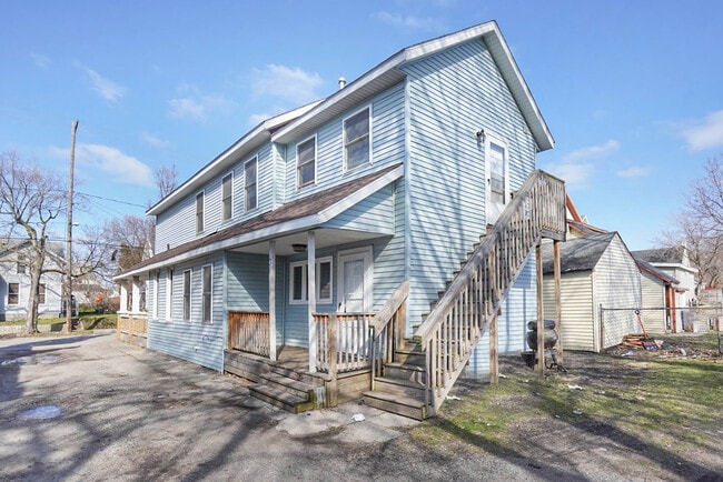 Photo - 334 Indiana ave sw Unit 3