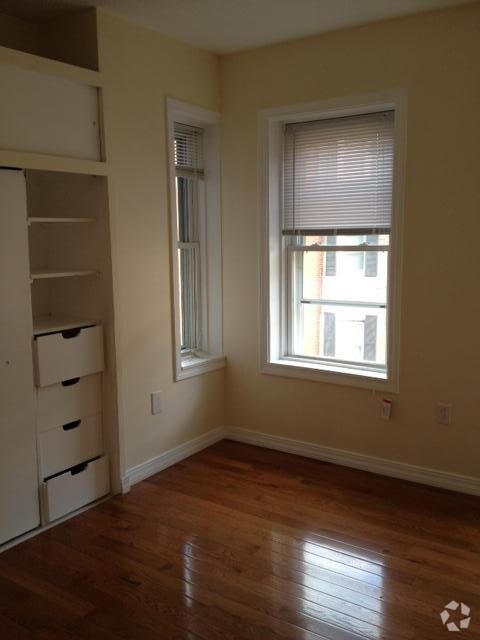 Building Photo - 92 Endicott St Rental