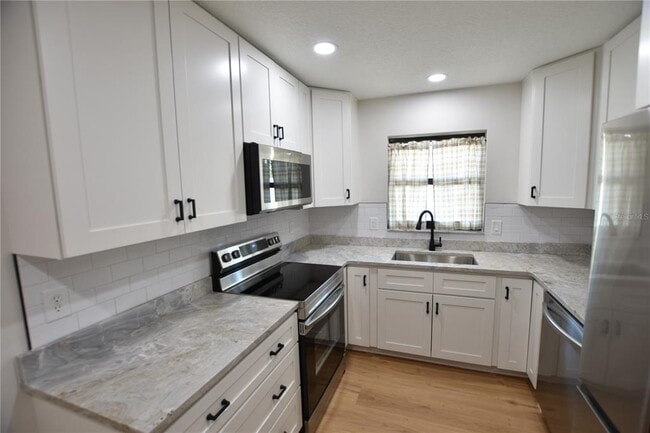 3611 Longmeadow