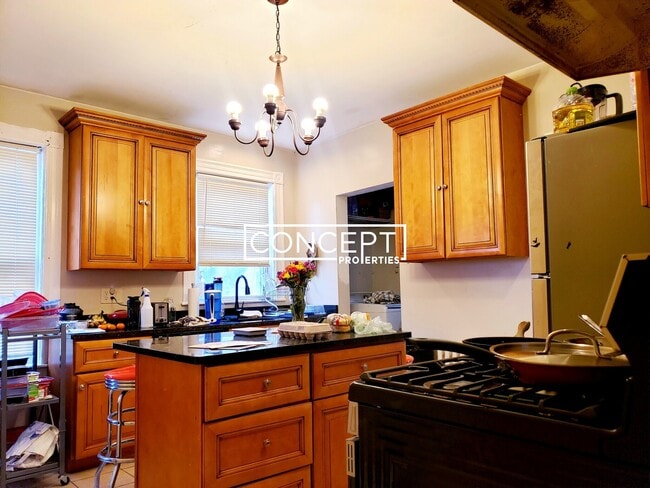 Building Photo - 45 Cherokee St Unit 3B