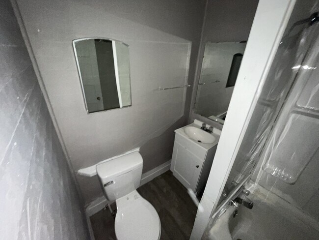 Photo - 302 E Columbia Ave