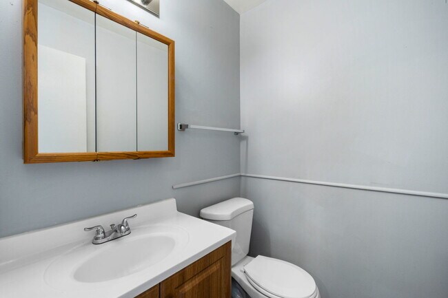 Photo - 3060 Winchester Ct W Townhome