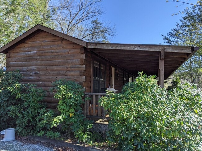 Photo - 2 Bed 1 Bath Cabin- All Utilities Included...