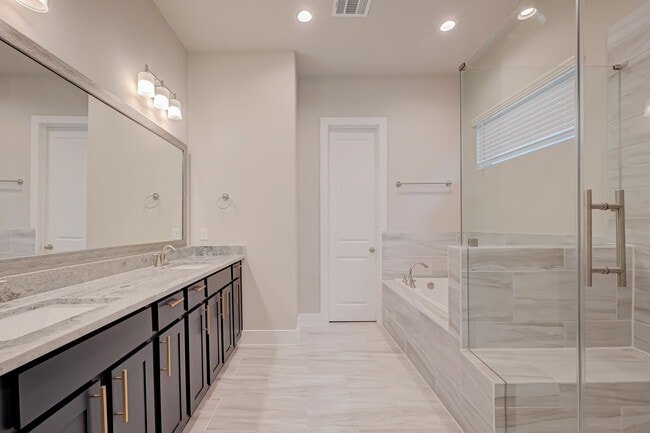 Photo - 5838 E Post Oak Ln