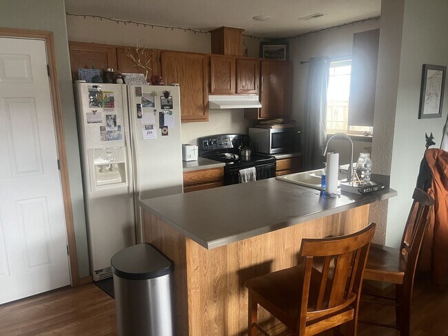 Photo - 1766 Buckrake Ave