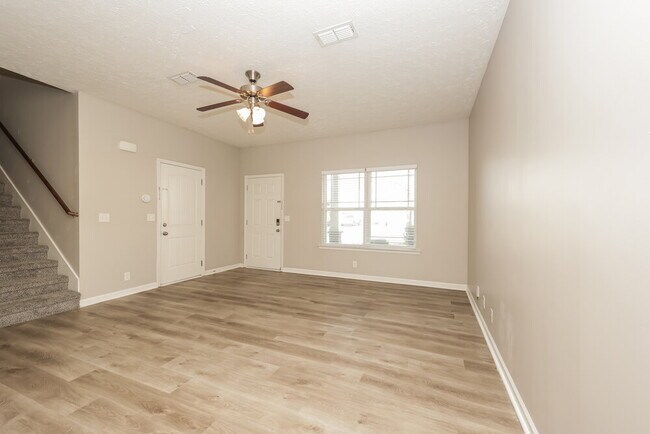 Photo - 2527 Salem Glen Xing