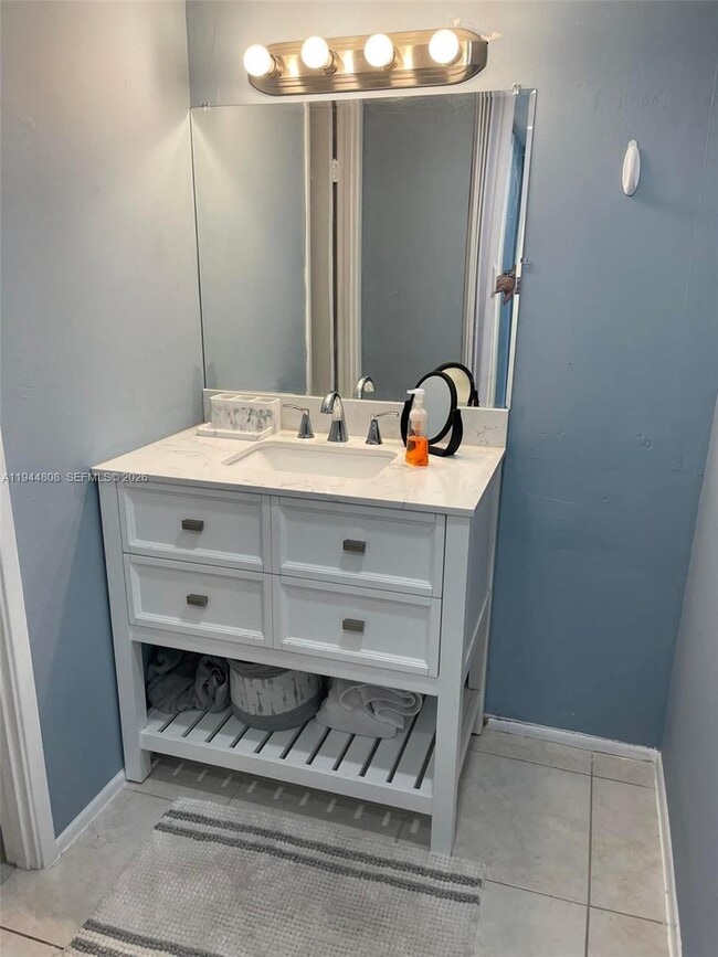 Photo - 1351 NE Miami Gardens Dr Unit 402E