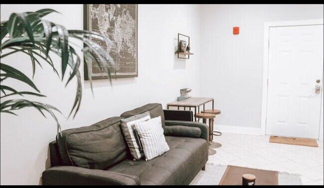 Photo - 662 Bleecker St