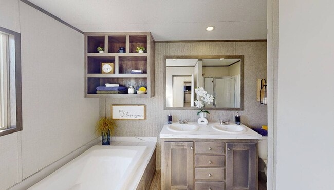 Photo - 124 Whitney Bnd Rd