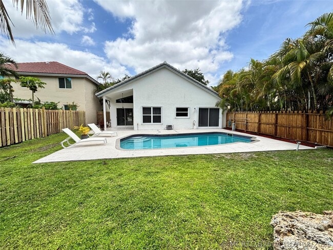 Building Photo - 2990 NW 68th Ave