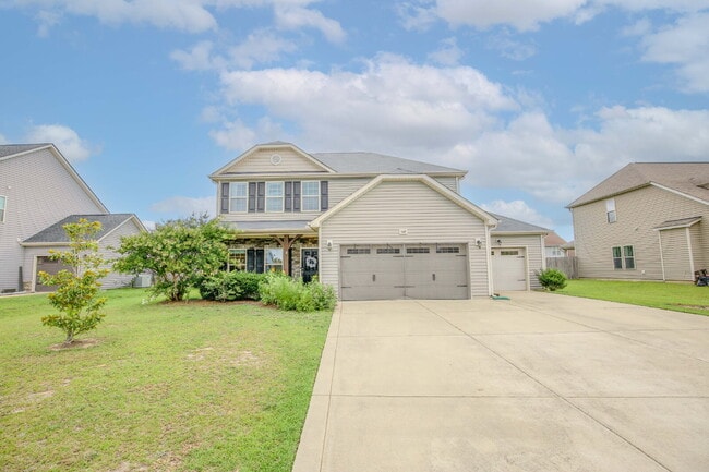 Photo - "Charming 3-Bed Home with Granite Elegance on Nessee Street, Fayetteville!"