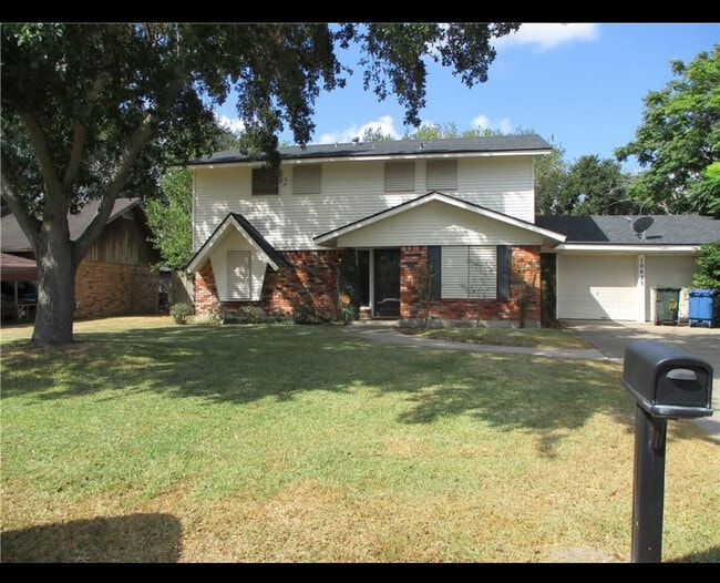 Building Photo - 10625 Rockwood St Rental