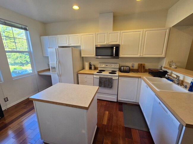 Photo - 23222 63rd Pl S