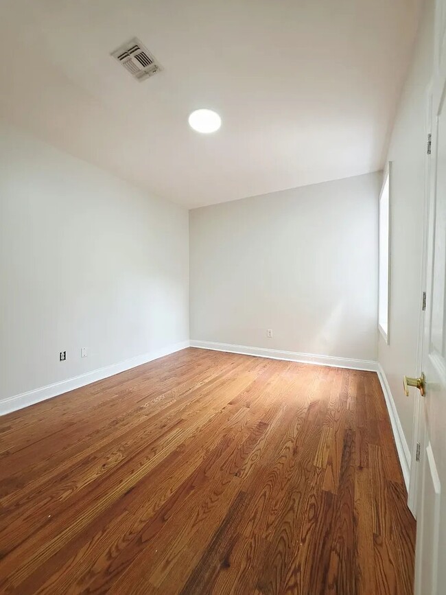 Photo - 162 Bergen Ave Unit 3A