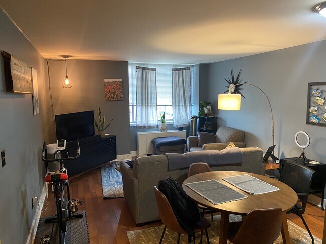 Photo - 600 E 8th St Unit Metropolitan Condominiums 7N