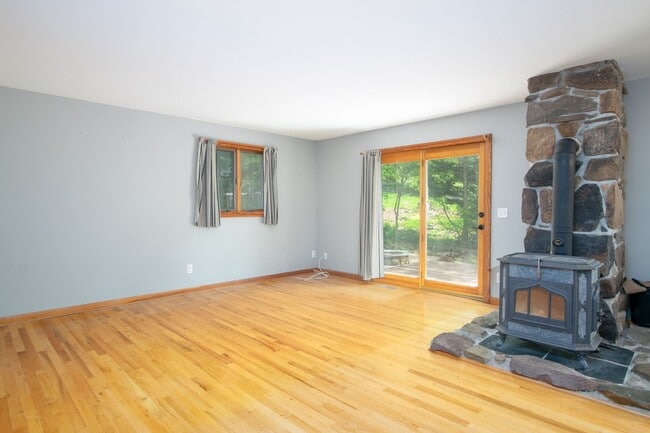 Photo - 1802 Shelor Ln