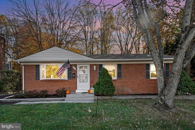 Building Photo - 4111 Hoffman Dr