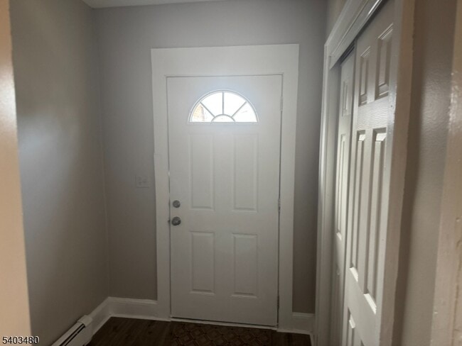 Photo - 375 Tower St