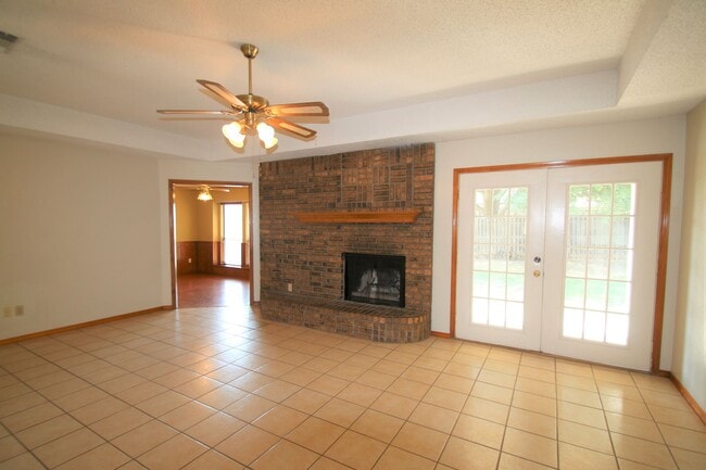 Building Photo - Corner Lot Charmer Off Chapel Creek | 4BR/2BA with Fireplace, Garden Tub & Fenced Backyard