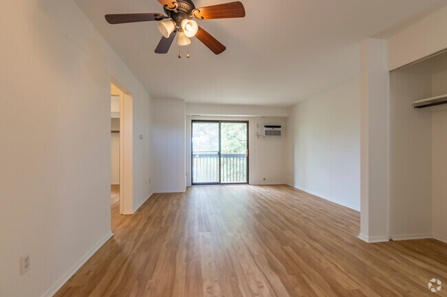 2BR, 1 BA - 750SF - 2nd Floor - Living/Dining Room