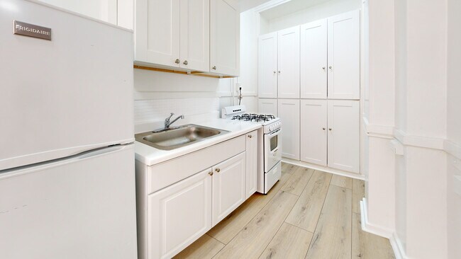 507 Taylor St Unit 208