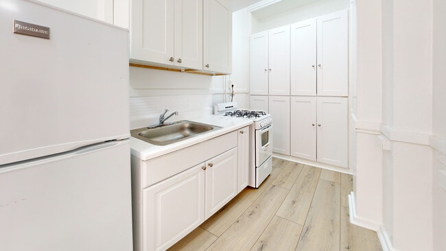 Photo - 507 Taylor St Unit 208