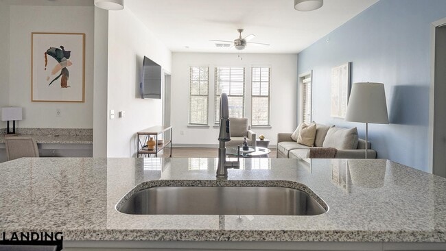 Photo - 100 Wildwood Ct Unidad 534