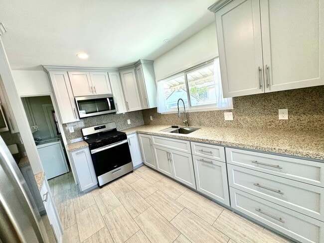 Photo - Charming 3 bedroom, 2 bath completely remo...