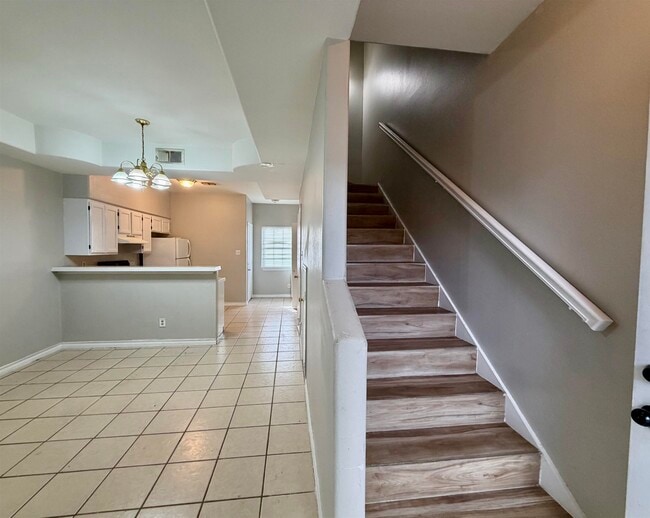 Photo - 2005 Cross St Unidad 2