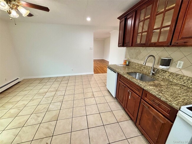 Photo - 445 Madison Ave