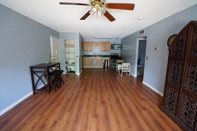 Photo - 1700 SW 16th Ct Unit H21