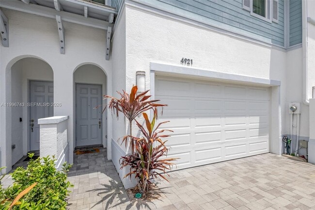 Photo - 4921 Pointe Midtown Way