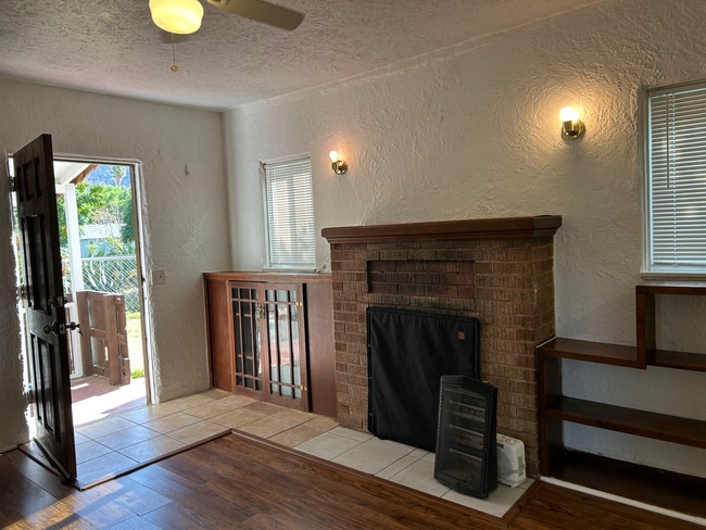 Photo - 33141 Case St