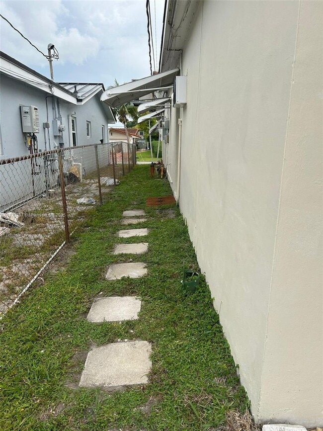 Photo - 1919 N 38th Ave Apartamento Unidad 1