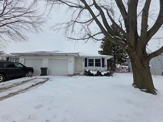 Photo - 1213-1215-1215 S Erie St