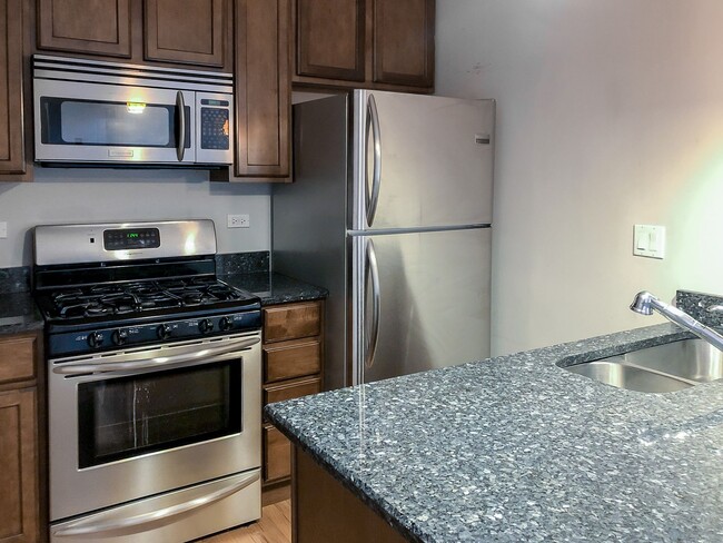 Photo - 1636 W Grace St Apartments Unit 3804-3